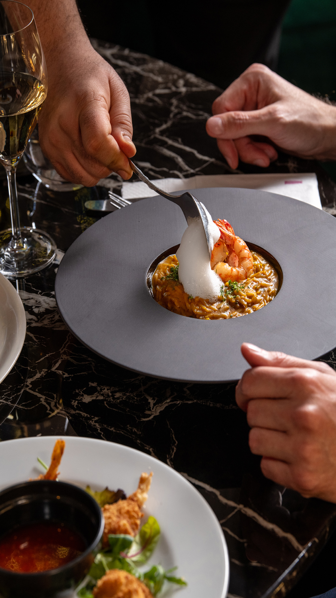 President_Hotel_Athens_Avenue_Lobby_Bar_Restaurant (8)