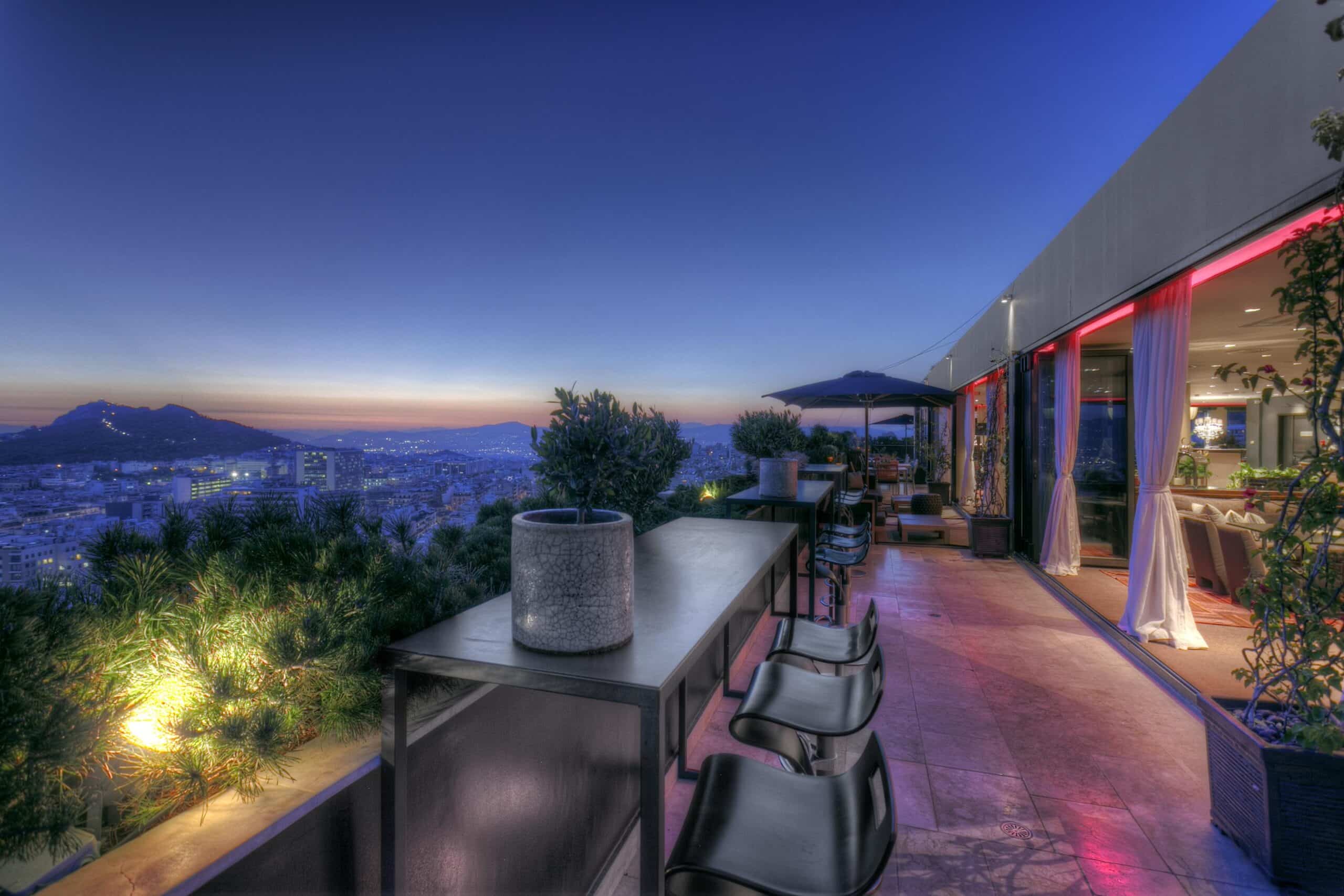 Penthouse 21 - Rooftop Pool Bar Restaurant | Ξενοδοχείο President - Gated Penthouse Community With Rooftop Pool And Restaurant
